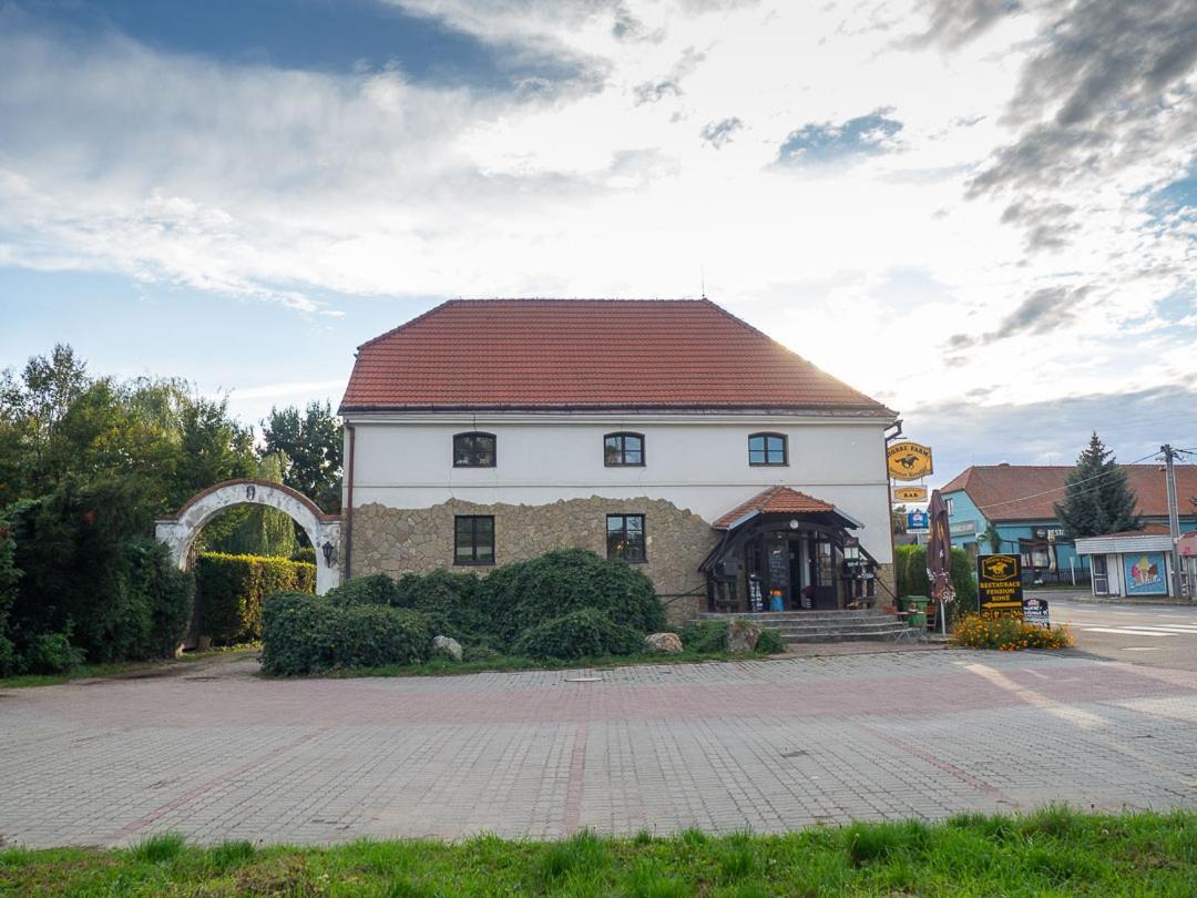 Penzion Horse Farm Lechovice Esterno foto